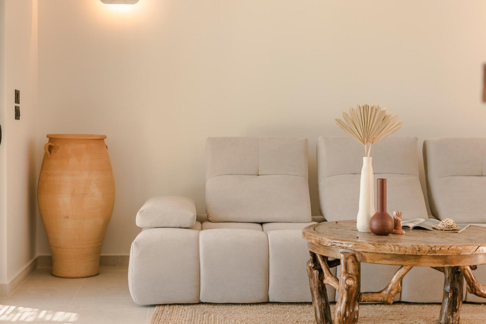 Hilaritas Luxury Suites Sea View, Private Pool & Jacuzzi Paradise Ratzaklíon 外观 照片